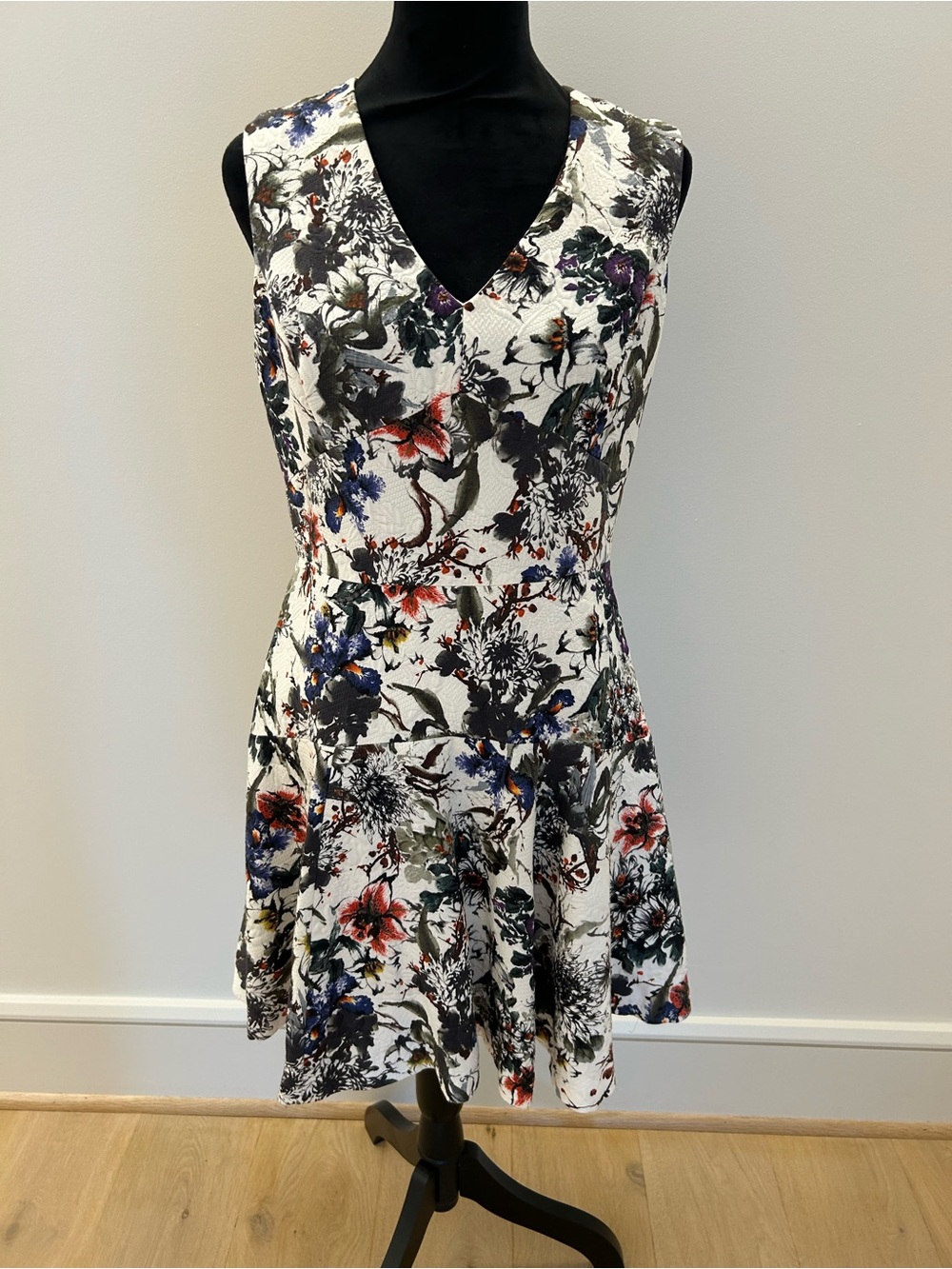 Rebecca Taylor Dress - Floral V-Neck Fit & Flare